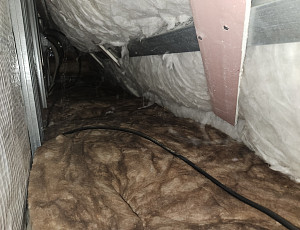 Zateplení stropu rodinného domu pomocí foukané izolace